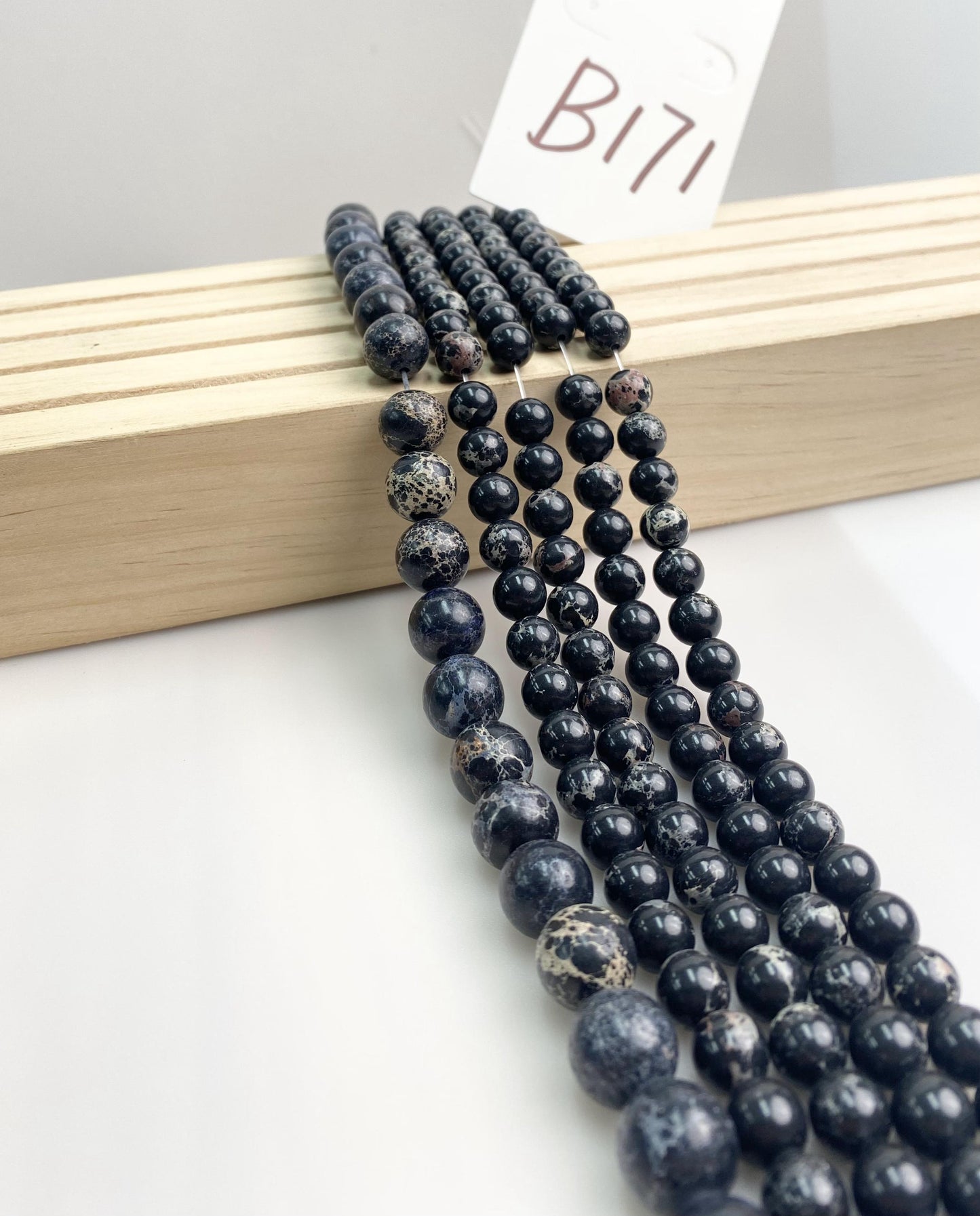 ------#B162-#B201 normal black and grey color  loose beads