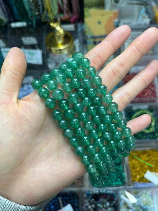 ----loose beads 8mm Green strawberry