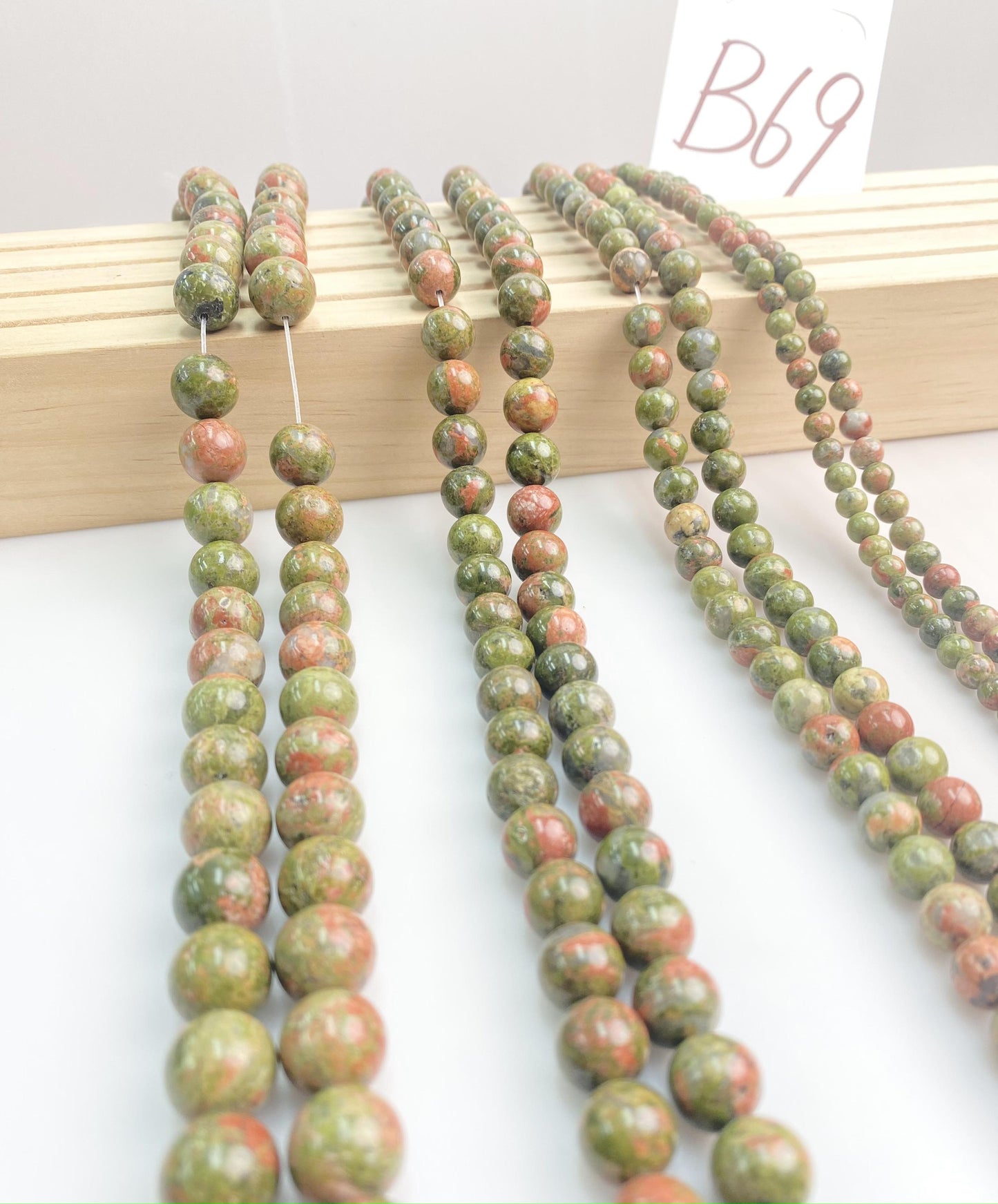 ------#B55-#B94 normal green color  loose beads
