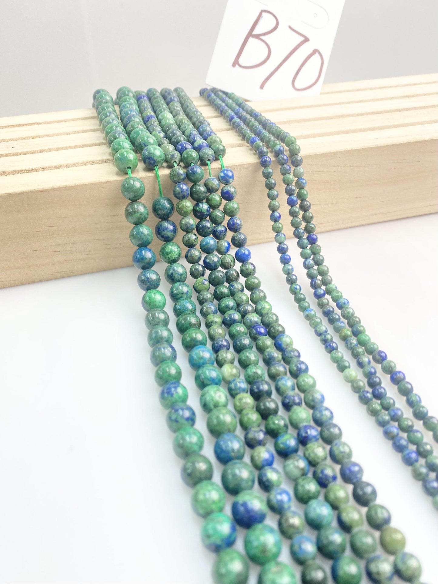 ------#B55-#B94 normal green color  loose beads
