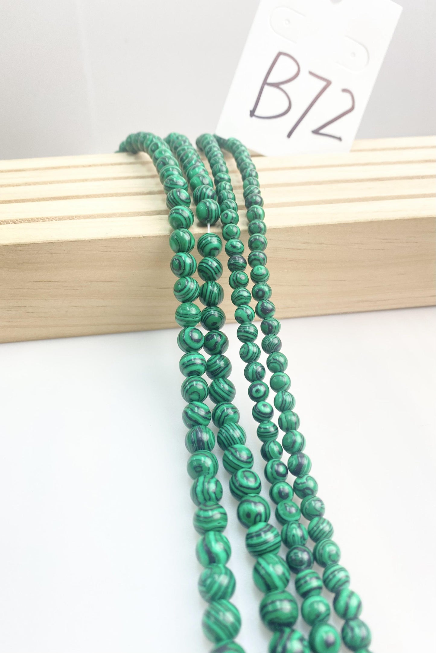 ------#B55-#B94 normal green color  loose beads