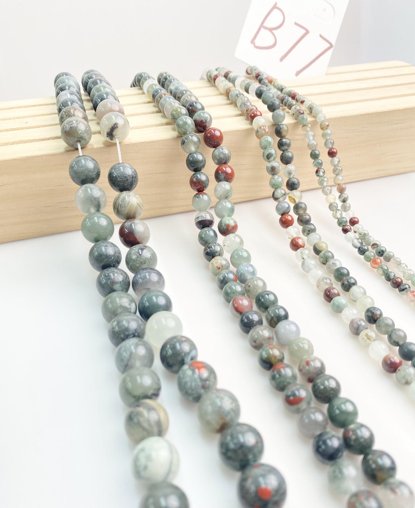 ------#B55-#B94 normal green color  loose beads