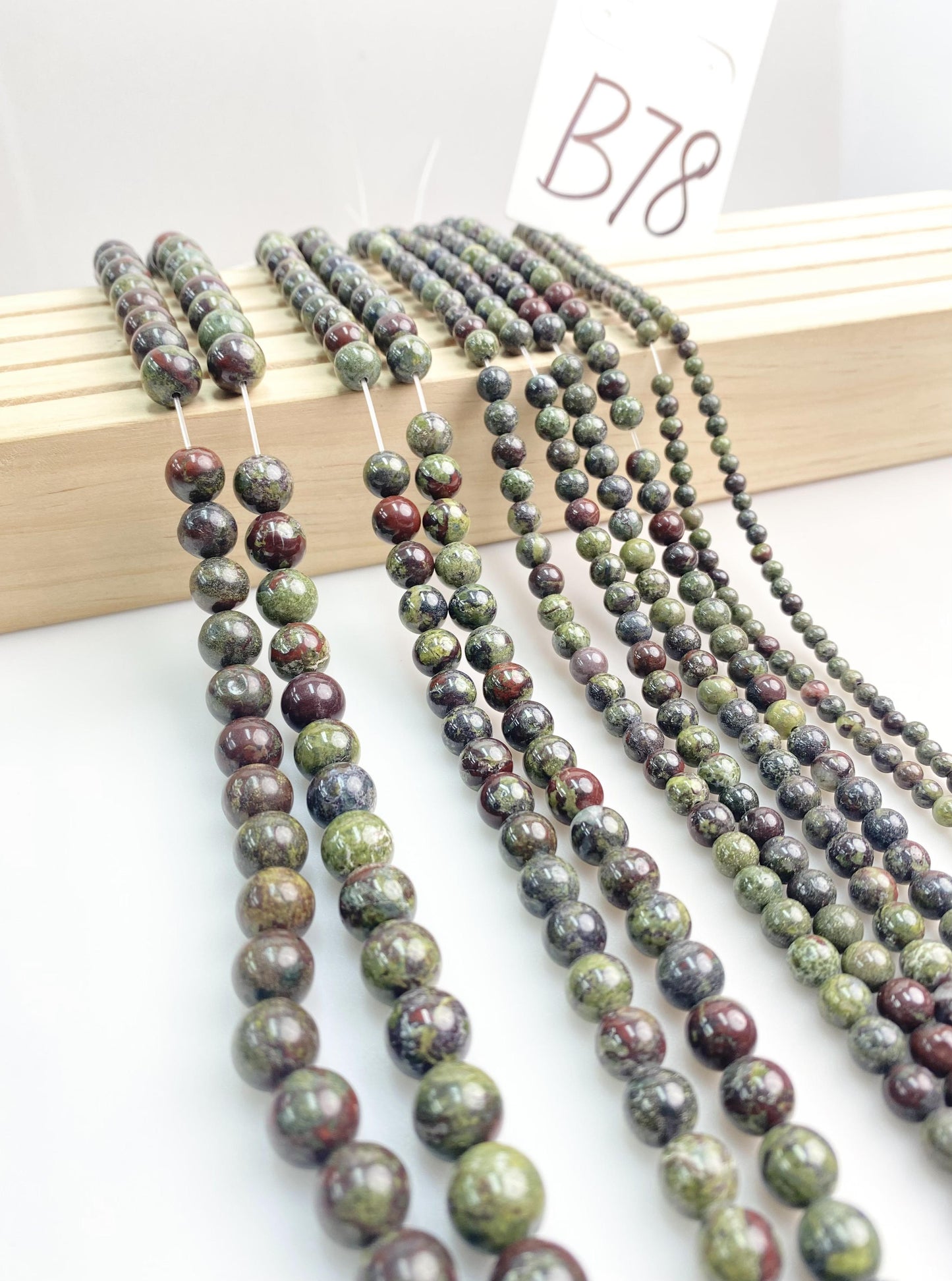 ------#B55-#B94 normal green color  loose beads