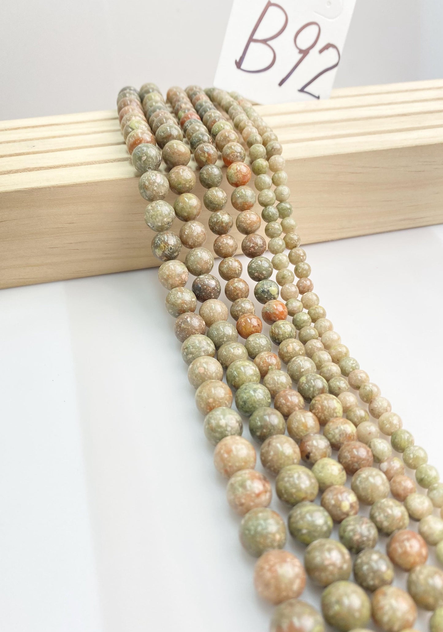 ------#B55-#B94 normal green color  loose beads