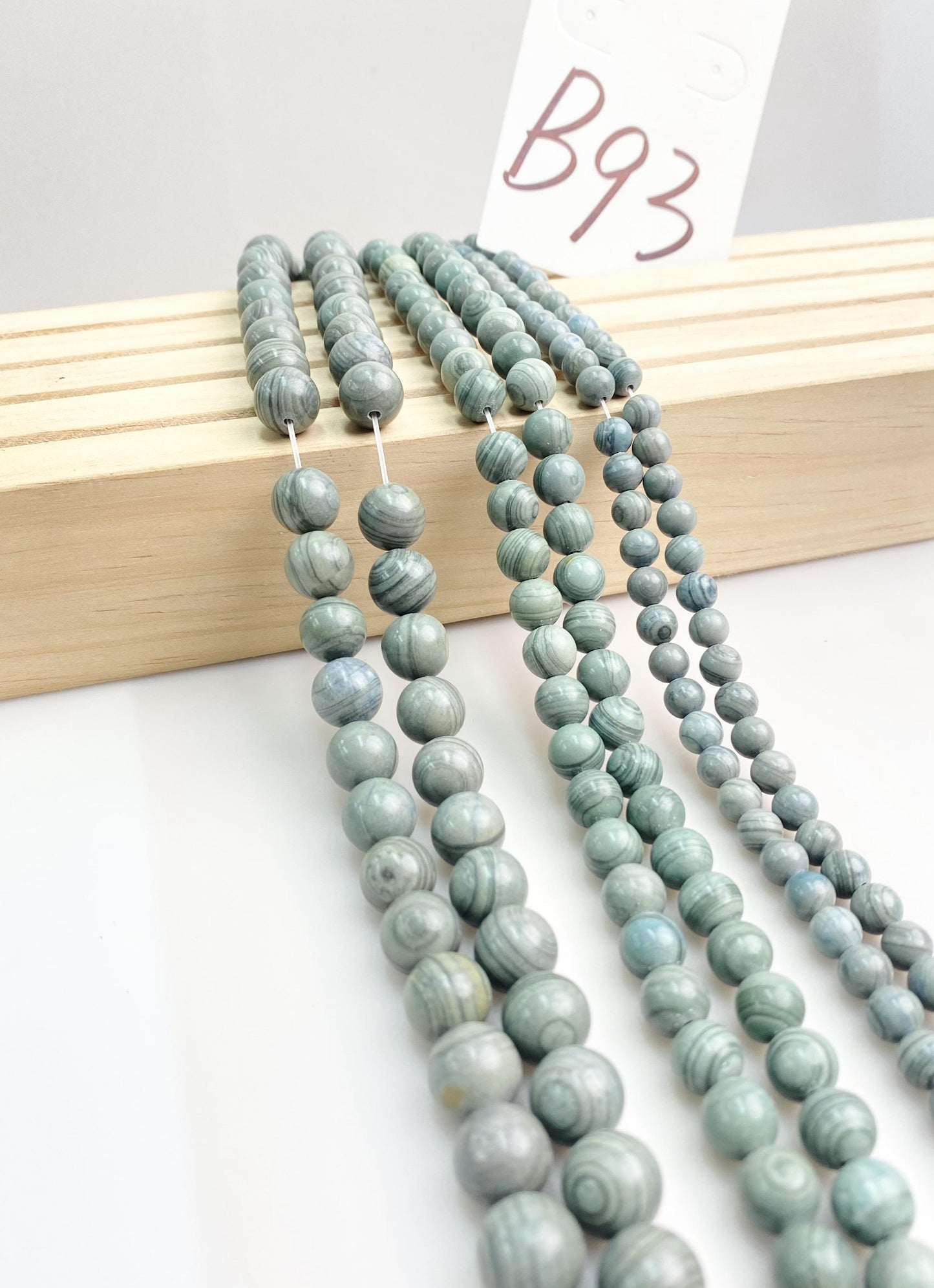 ------#B55-#B94 normal green color  loose beads
