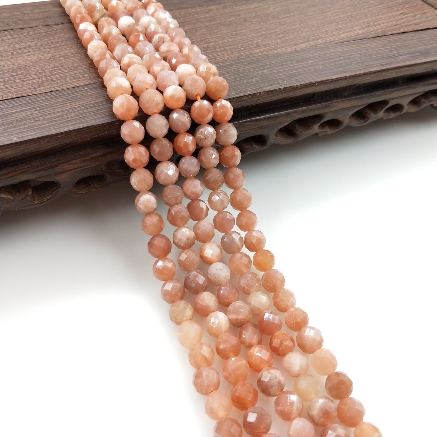 -----8mm faceted gemstone beads